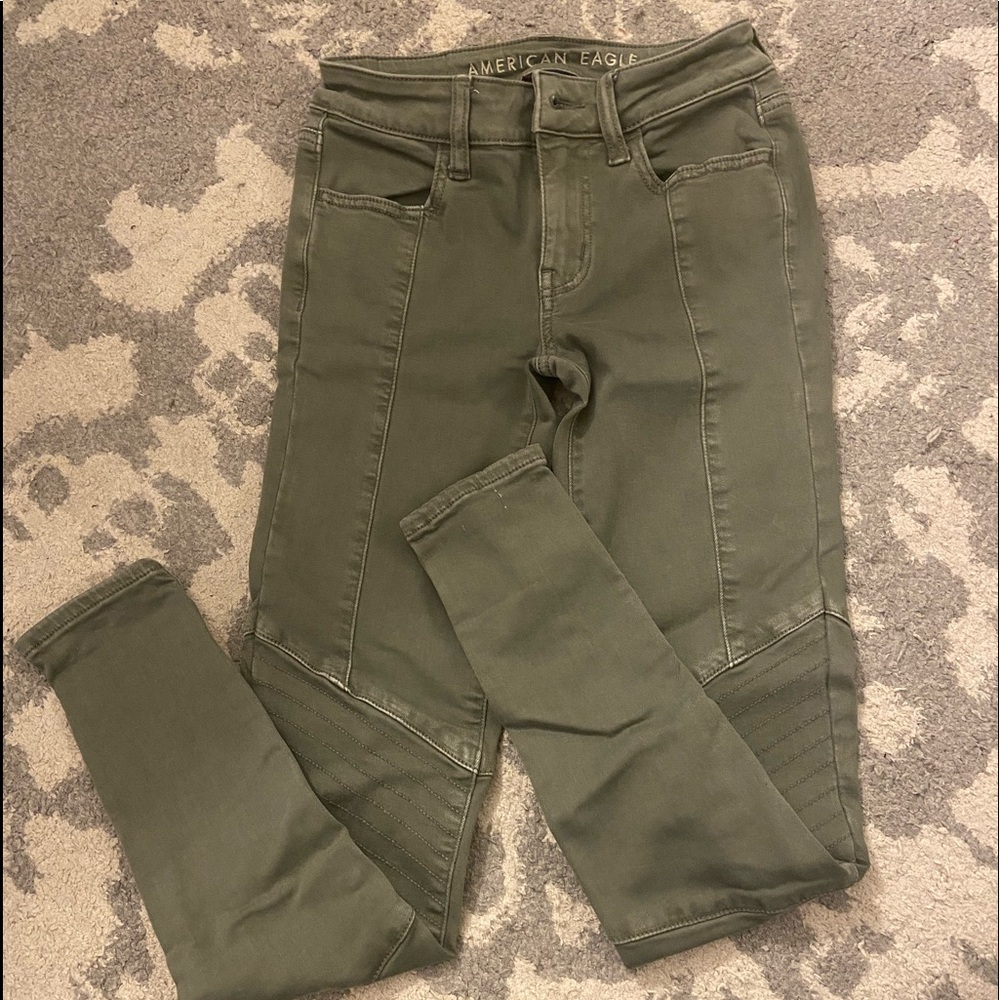 green skinny jeans